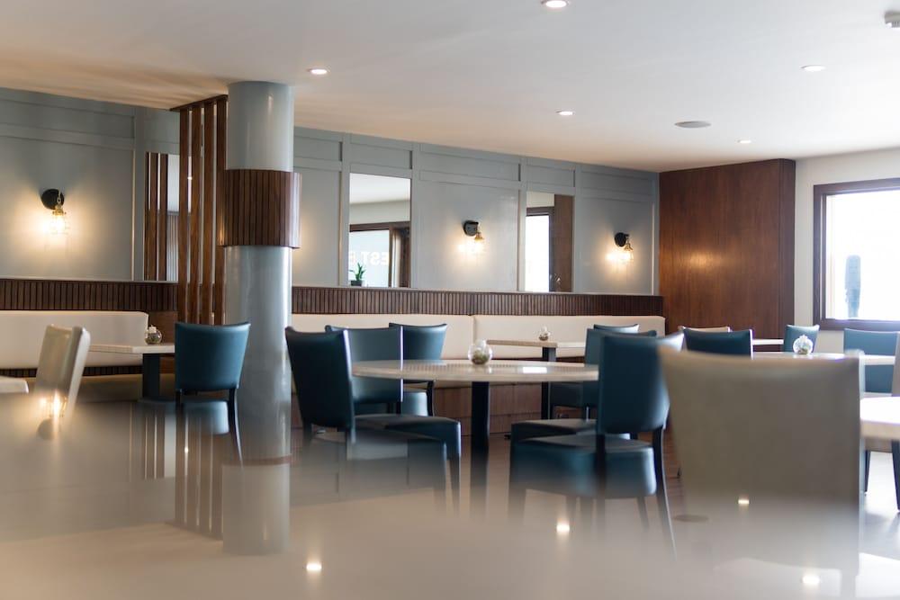 Cara Hotels Trinidad Claxton Bay Экстерьер фото